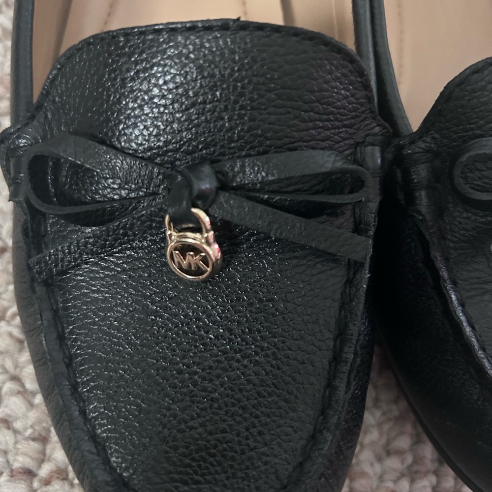 Michael Michael Kors Black Leather Bow Loafers - Picture 2 of 7